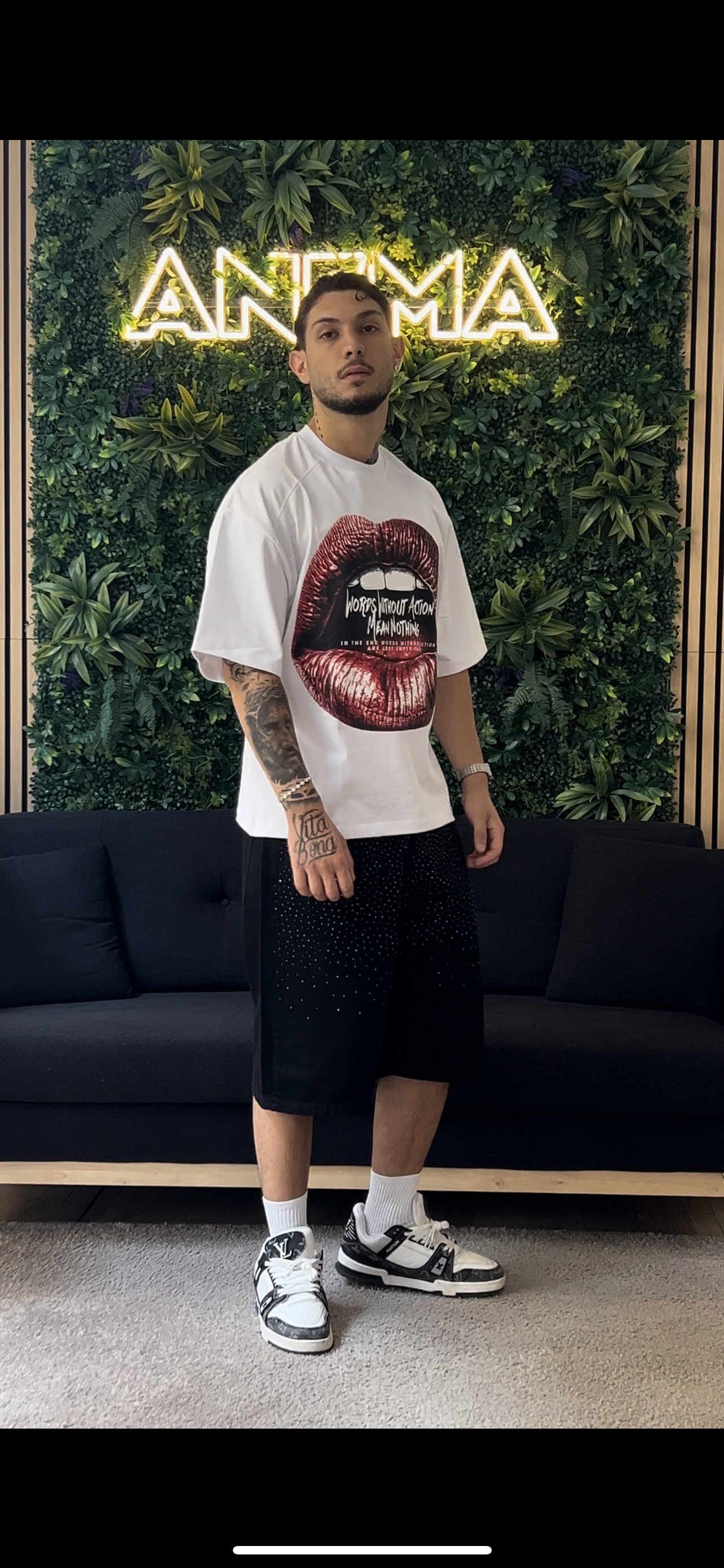 T-SHIRT LIP