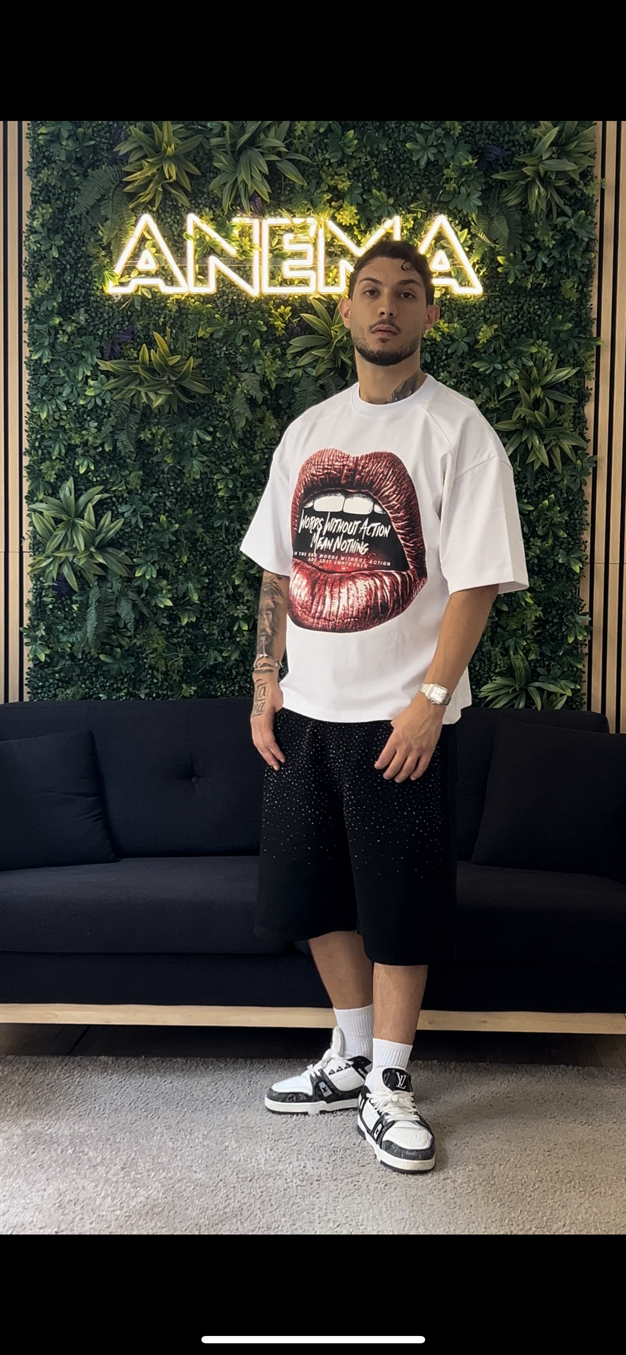 T-SHIRT LIP